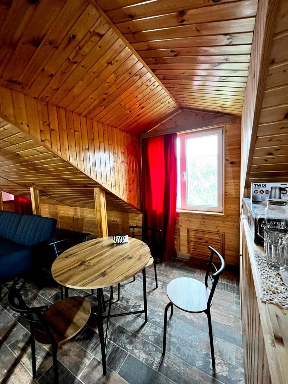 Nino & Irodi'S Guest House Kutaisi Zewnętrze zdjęcie