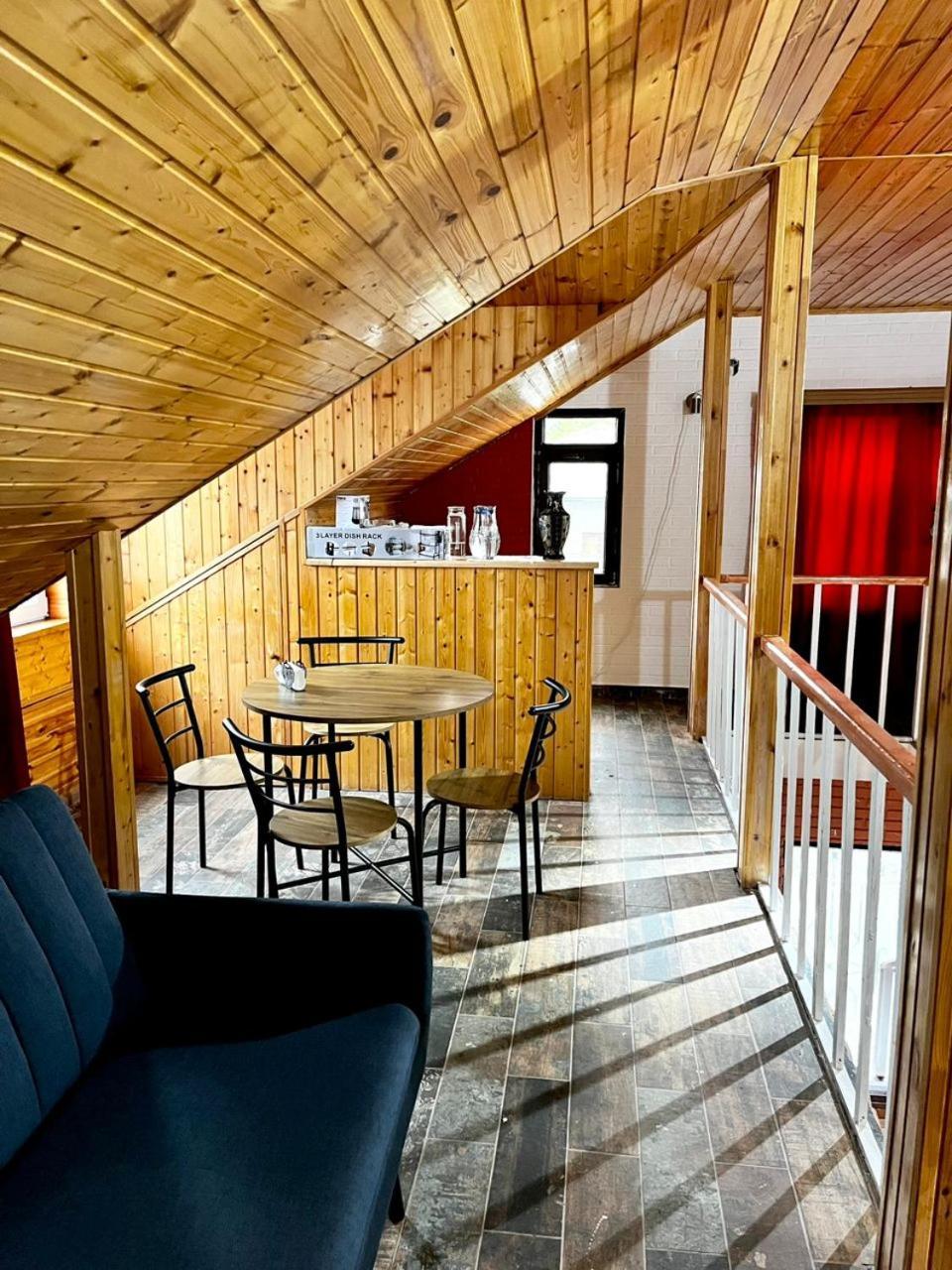 Nino & Irodi'S Guest House Kutaisi Zewnętrze zdjęcie